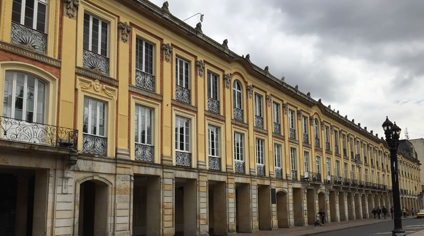 El Palacio Liévano foto tomada desde costado sur-occidental de la Plaza de Bolívar