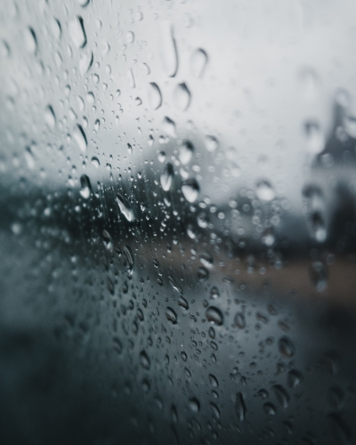 Lluvia en ventana Foto de JACK REDGATE